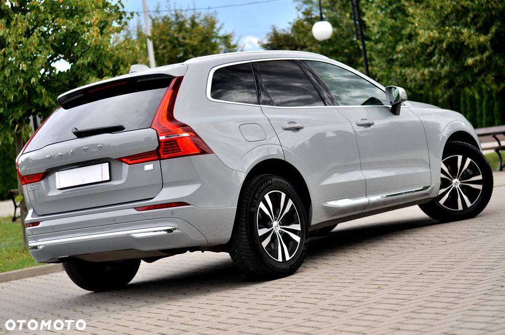 Volvo XC 60 T6 Plug-In Hybrid AWD Core - 12