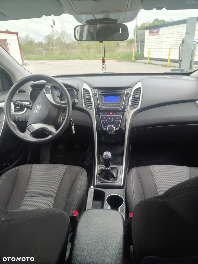Hyundai i30 1.4 Comfort - 12