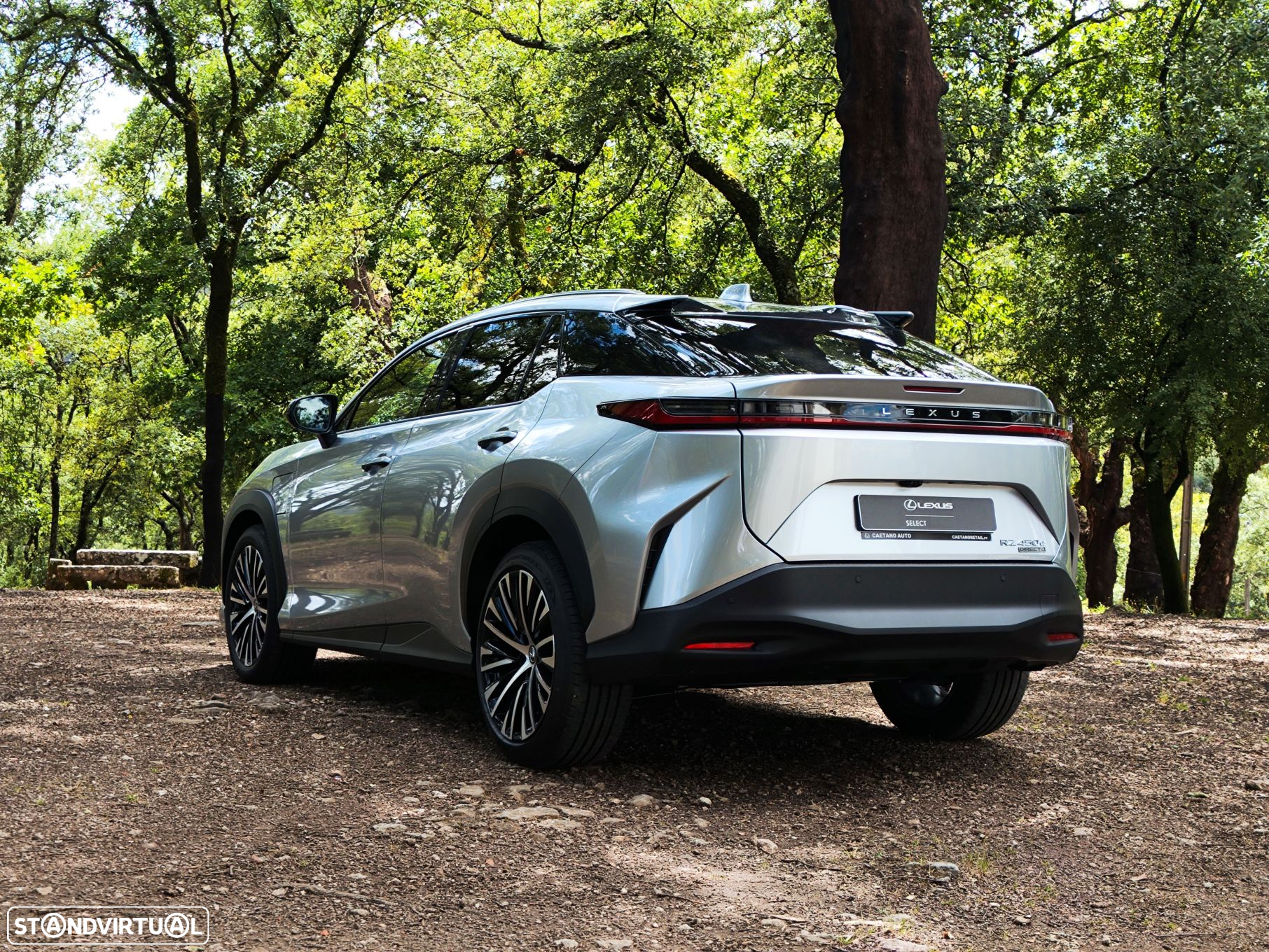 Lexus RZ 450e Premium Monotone c/ mala elétrica - 7