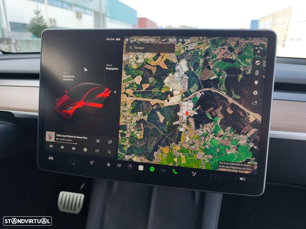 Tesla Model Y Performance Dual Motor AWD - 16