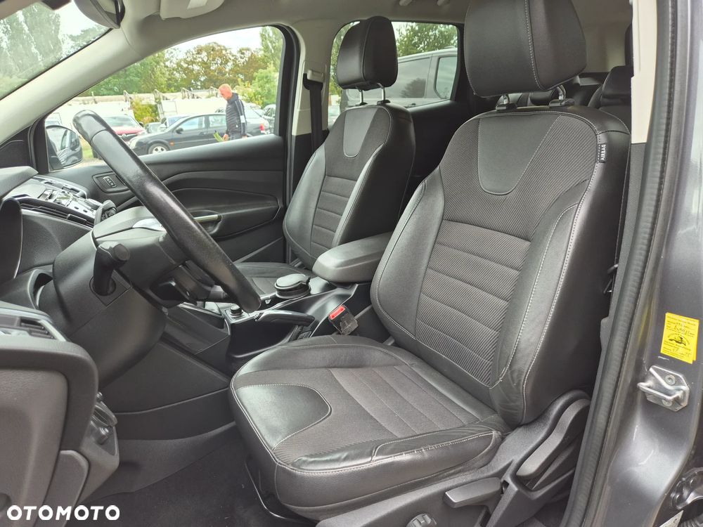 Ford Kuga 2.0 TDCi Titanium - 25