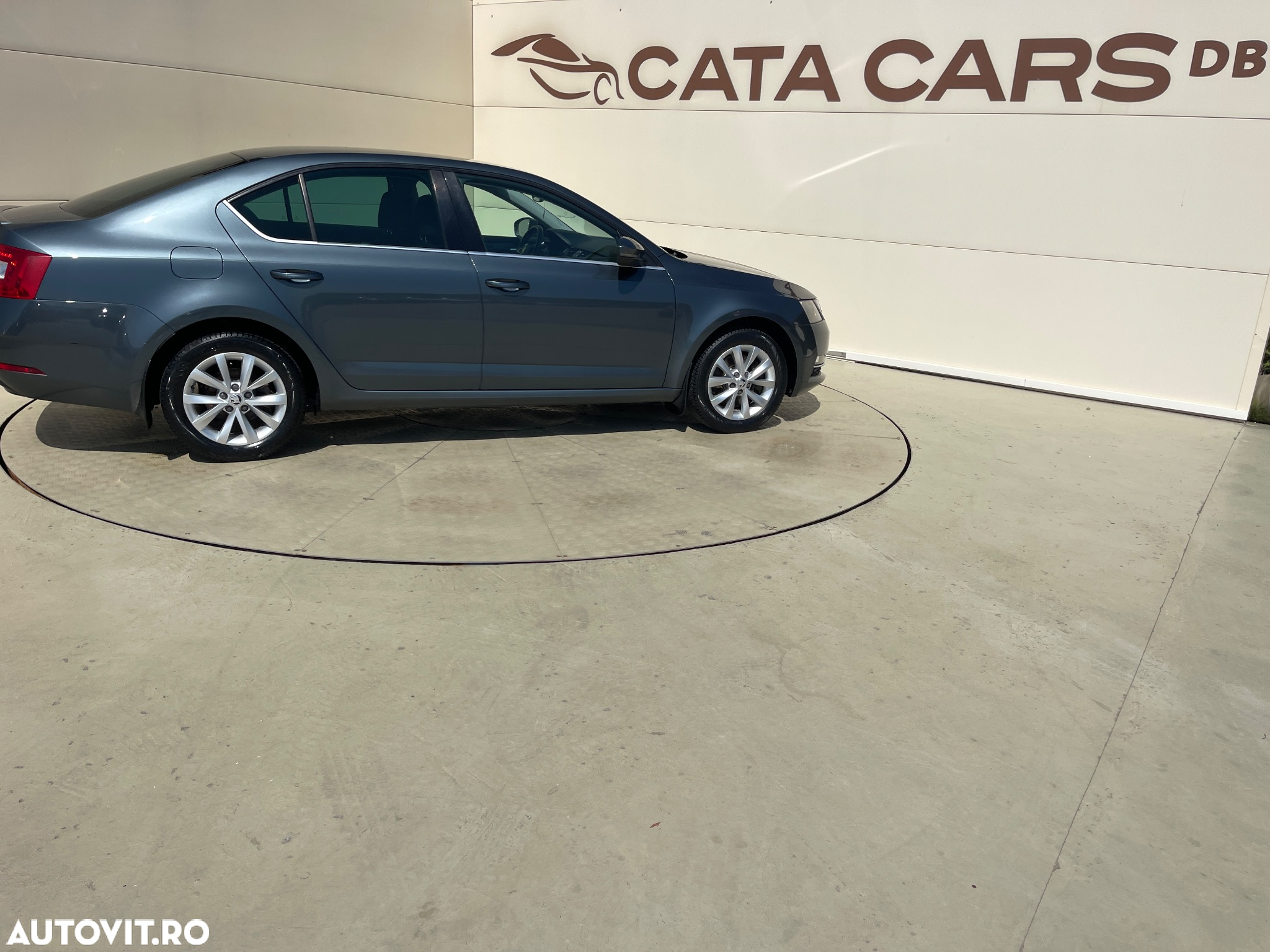 Skoda Octavia 1.8 TSI DSG Style - 18