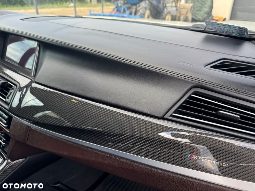 BMW Seria 5 M550d xDrive - 27