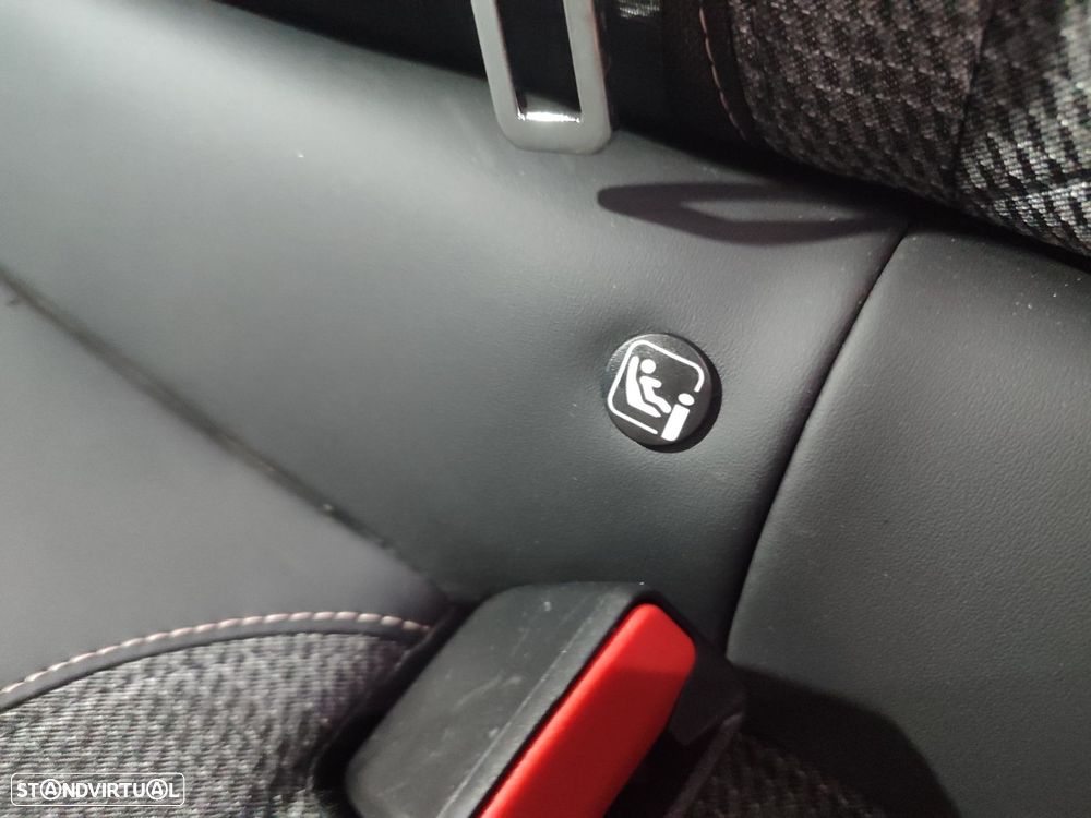 Peugeot 2008 1.2 Hybrid Allure e-DCS6 - 16