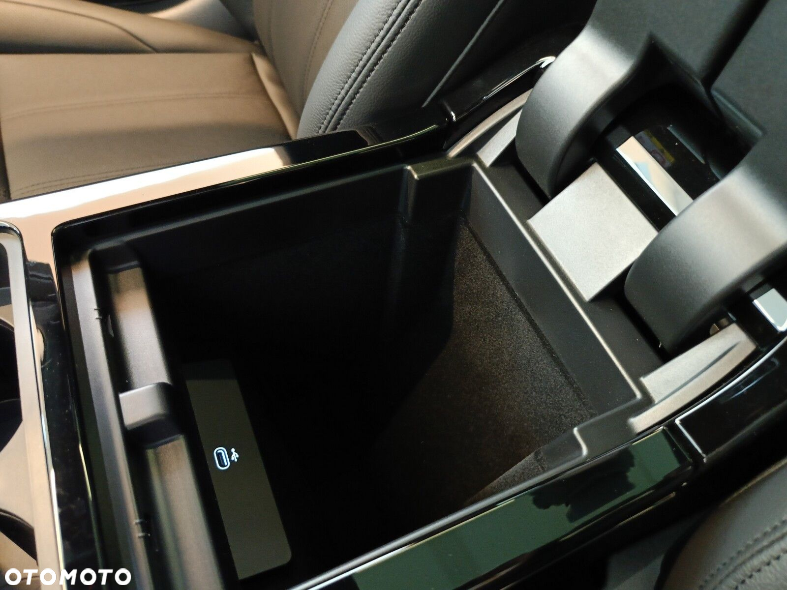 Land Rover Range Rover Evoque - 25