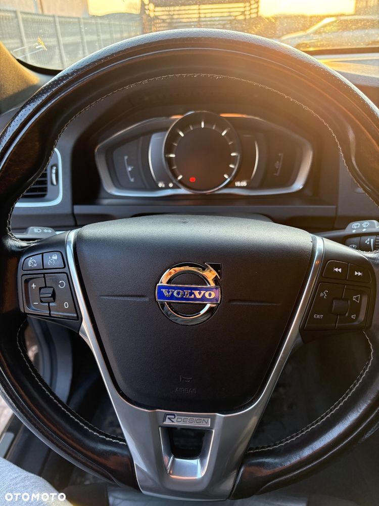 Volvo V60 D3 Drive-E R-Design Momentum - 8