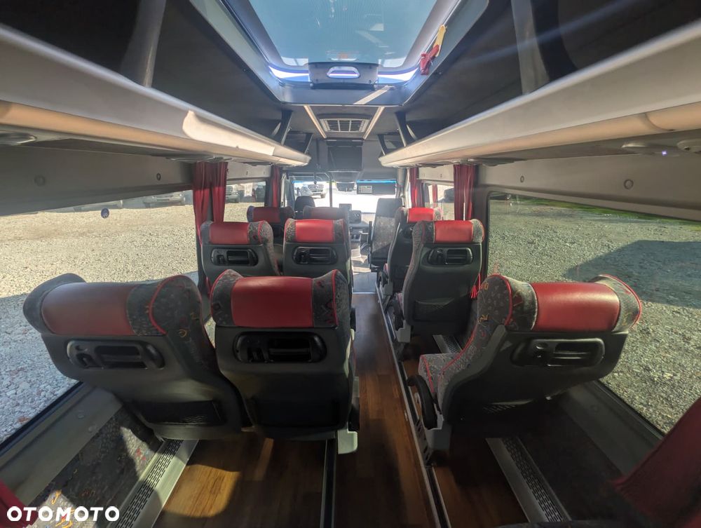 Mercedes-Benz Sprinter 519 - 23