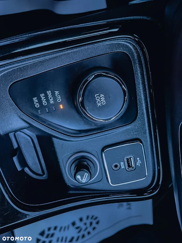 Jeep Compass 2.0 MJD Night Eagle 4WD S&S - 23