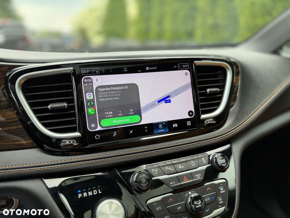 Chrysler Pacifica - 17