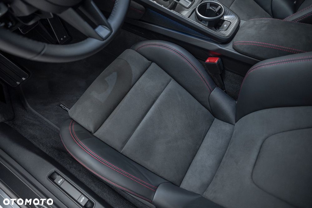 Porsche 911 GT3 - 28