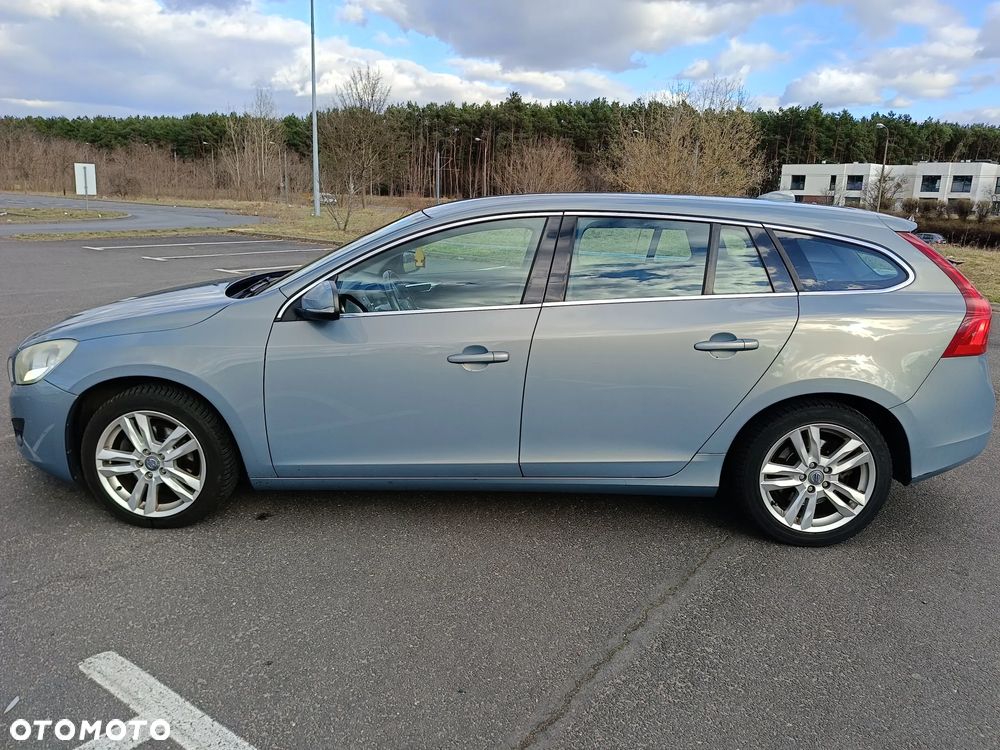 Volvo V60 D3 Summum - 2