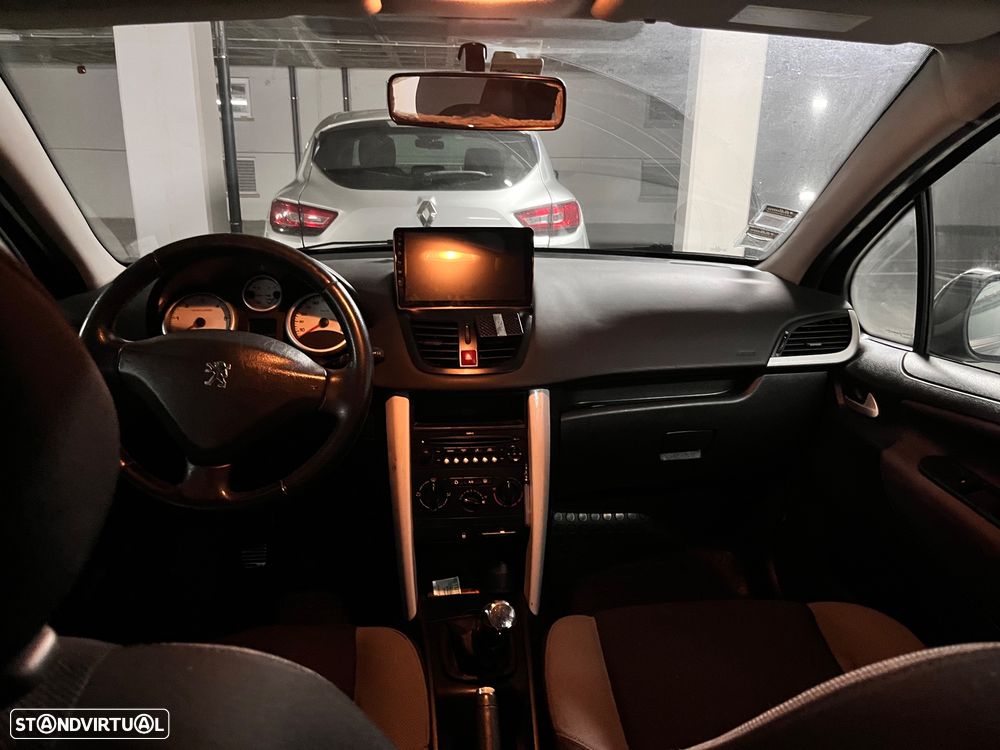 Peugeot 207 1.4 HDi Urban - 4