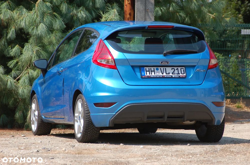 Ford Fiesta 1.4 Sport - 23