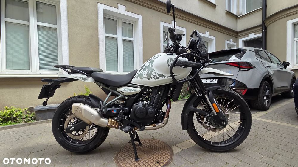 Royal Enfield Himalayan - 1