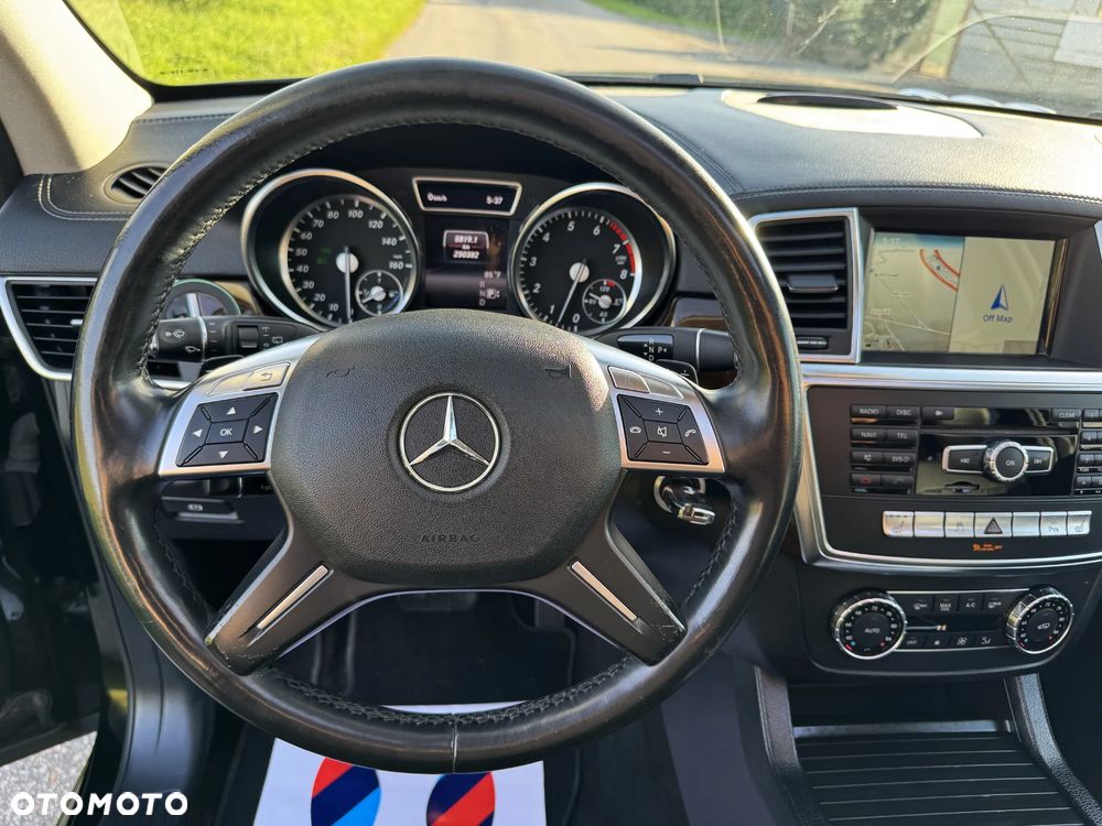 Mercedes-Benz GL 450 4Matic 7G-TRONIC Grand Edition - 37