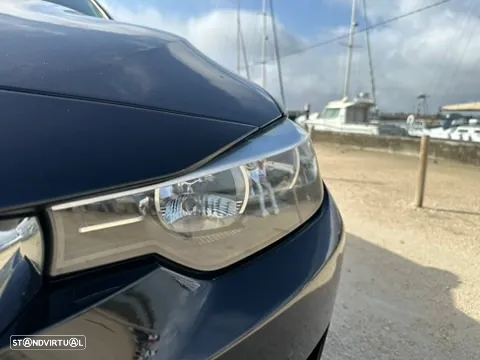 BMW 318 d DPF Touring - 28