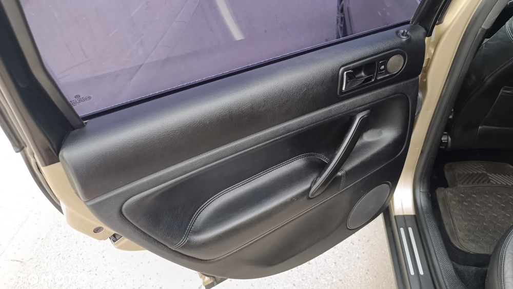 Volkswagen Passat 2.0 Exclusive - 15