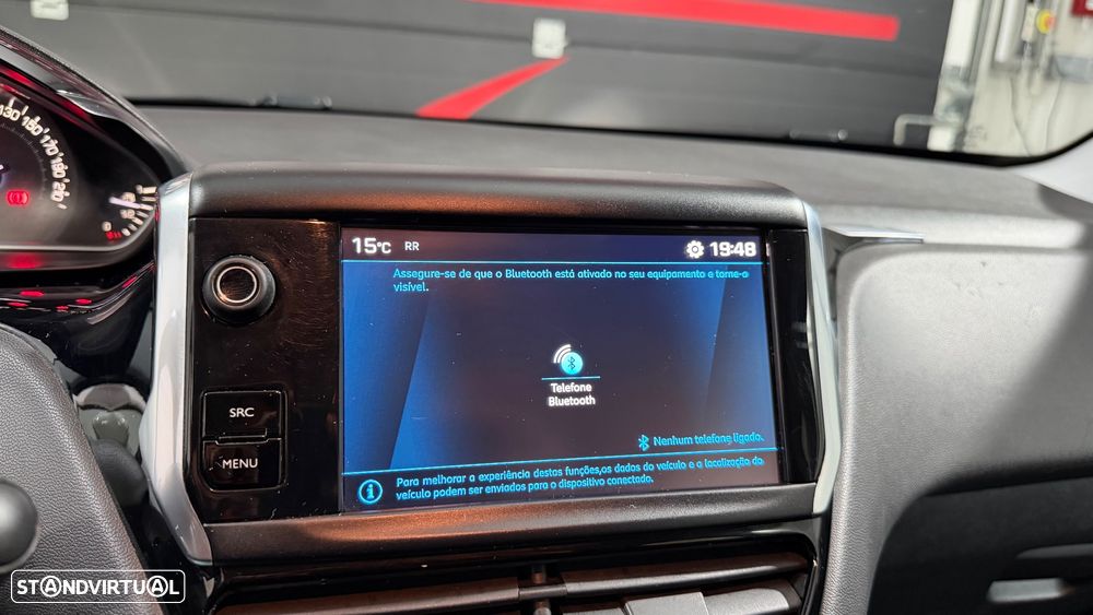 Peugeot 208 1.2 PureTech Signature - 24