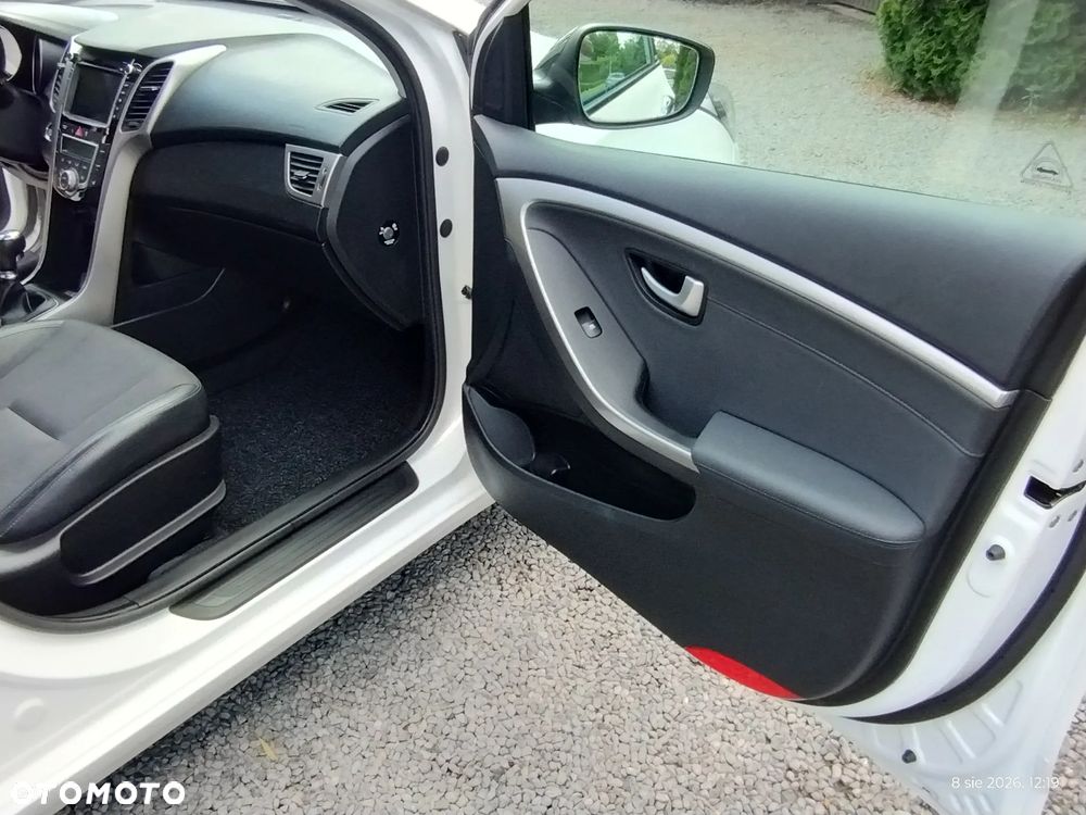 Hyundai i30 1.6 Fifa World Cup Edition - 31