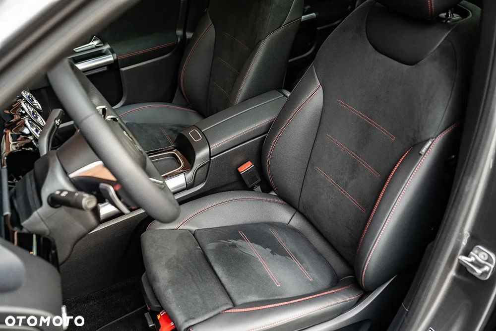 Mercedes-Benz GLA 200 mHEV AMG Line 7G-DCT - 23