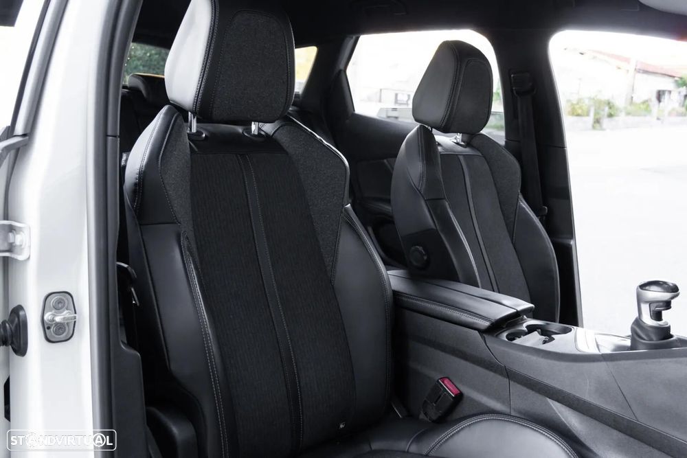 Peugeot 3008 1.2 PureTech GT Line - 35