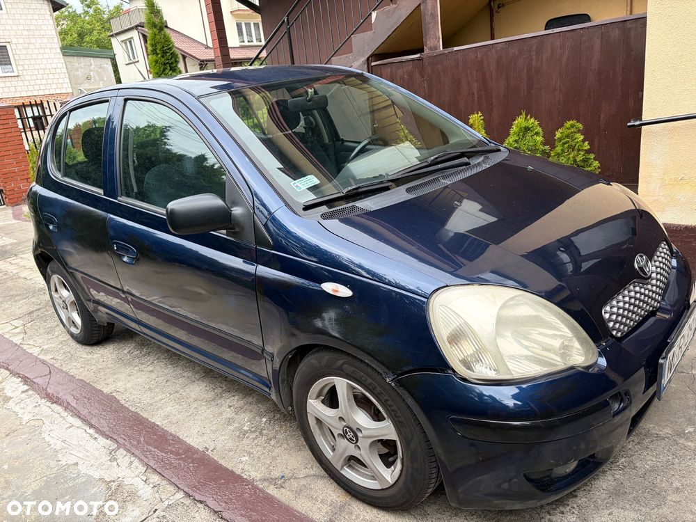 Toyota Yaris 1.4 D-4D Base - 5