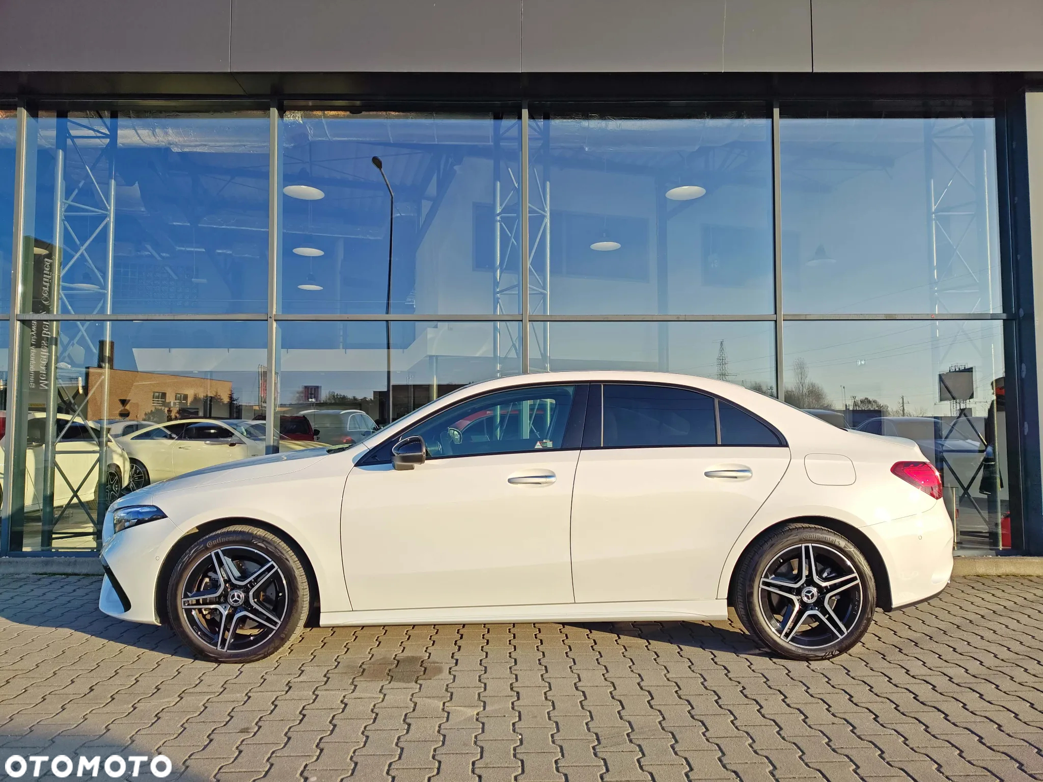 Mercedes-Benz Klasa A 250 e PHEV AMG Line 8G-DCT - 8
