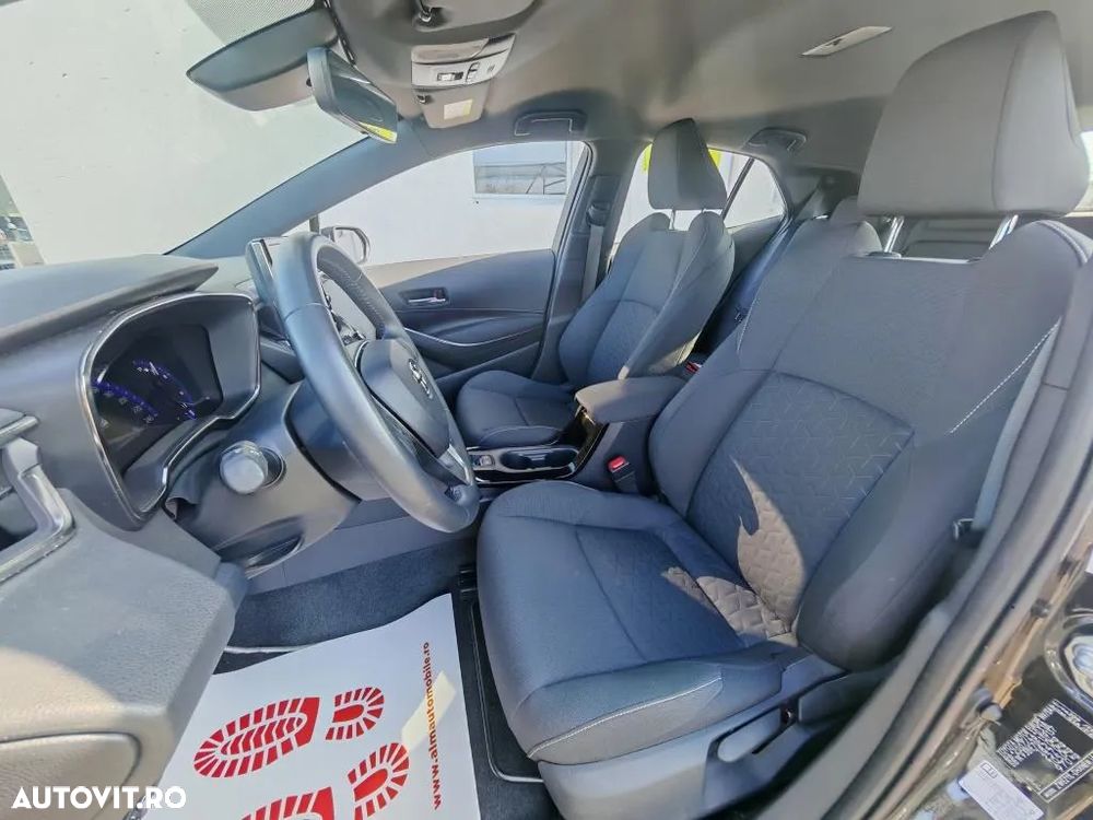 Toyota Corolla ver-1-8-hsd-dynamic - 9