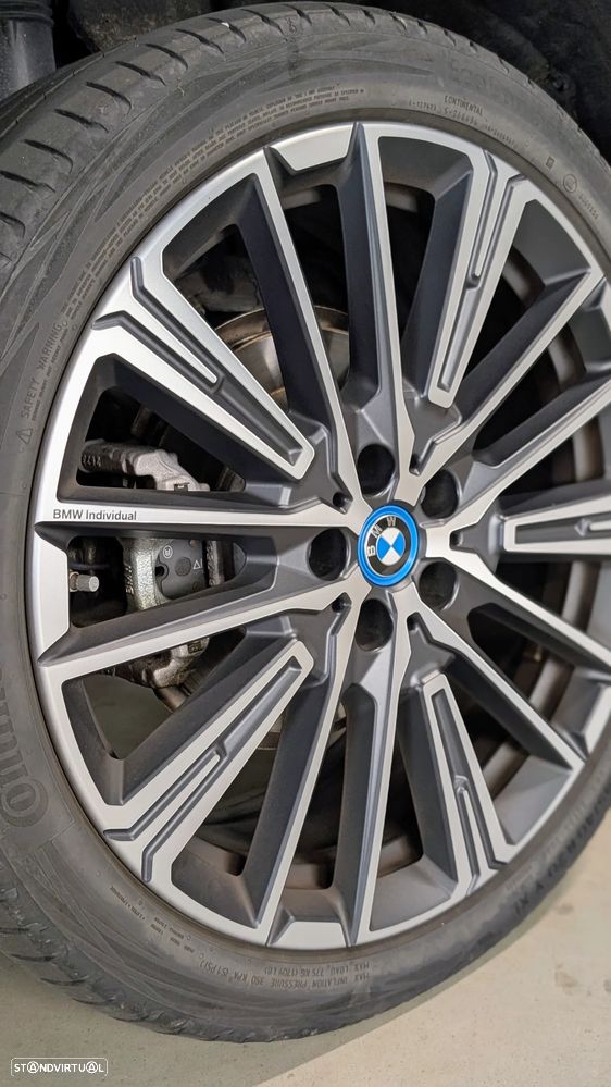 BMW iX1 xDrive30 M Sport Pack - 7