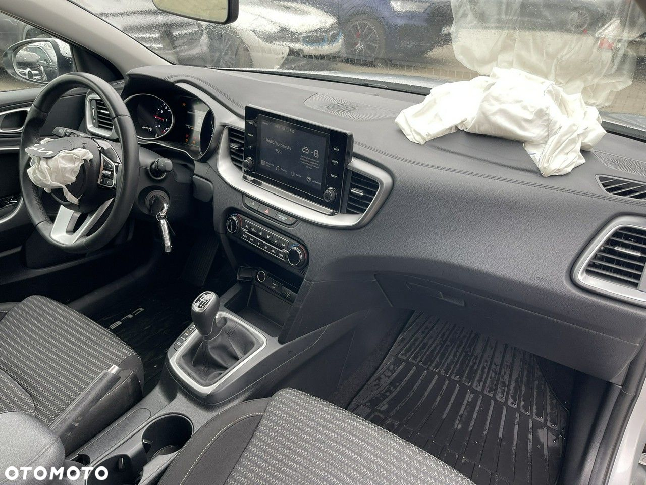 Kia Ceed 1.5 T-GDI OPF Vision - 10