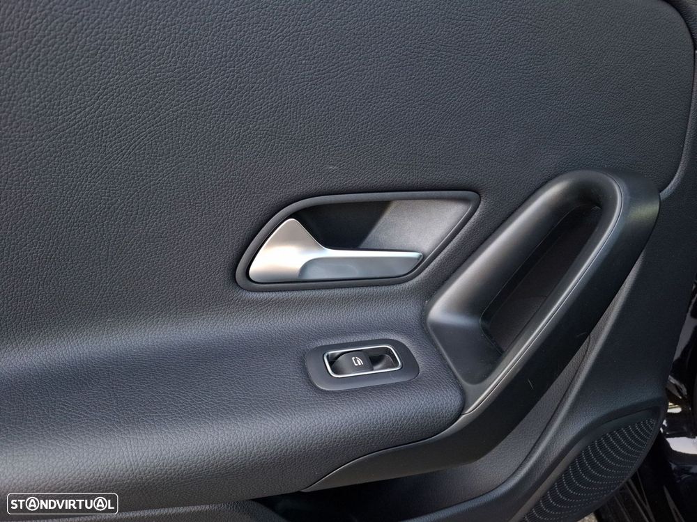 Mercedes-Benz A 180 d Style Plus Aut. - 27
