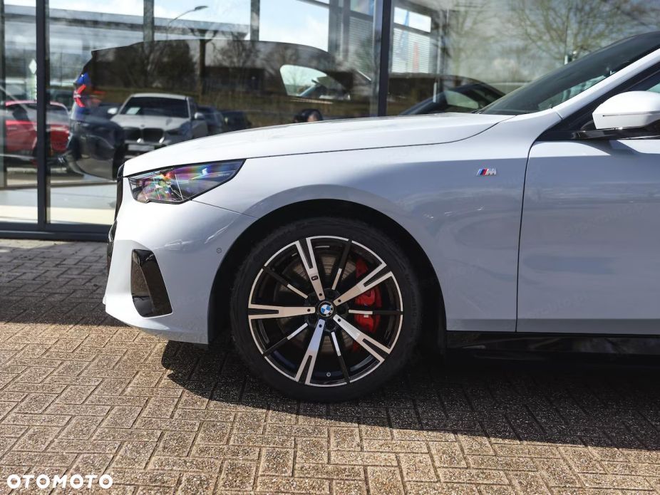 BMW Seria 5 520d xDrive mHEV M Sport - 17