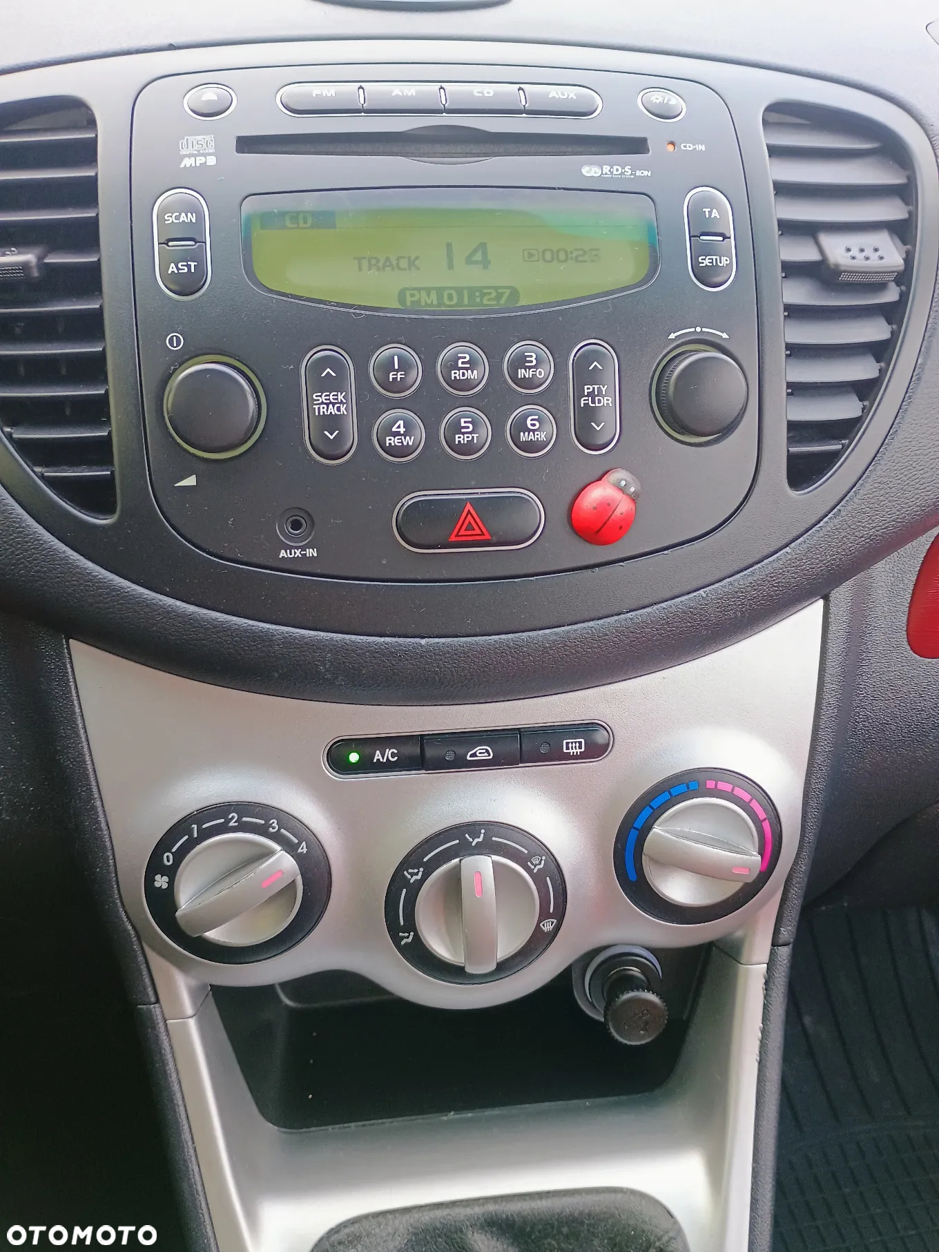 Hyundai i10 1.1 Edition Plus - 21