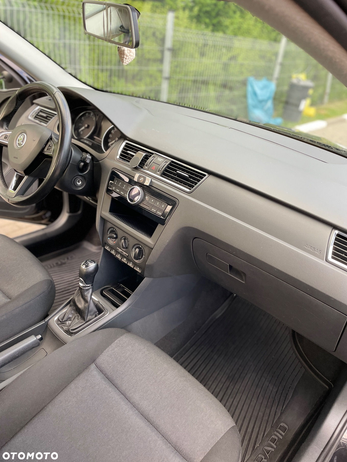 Skoda RAPID 1.2 TSI Active - 10