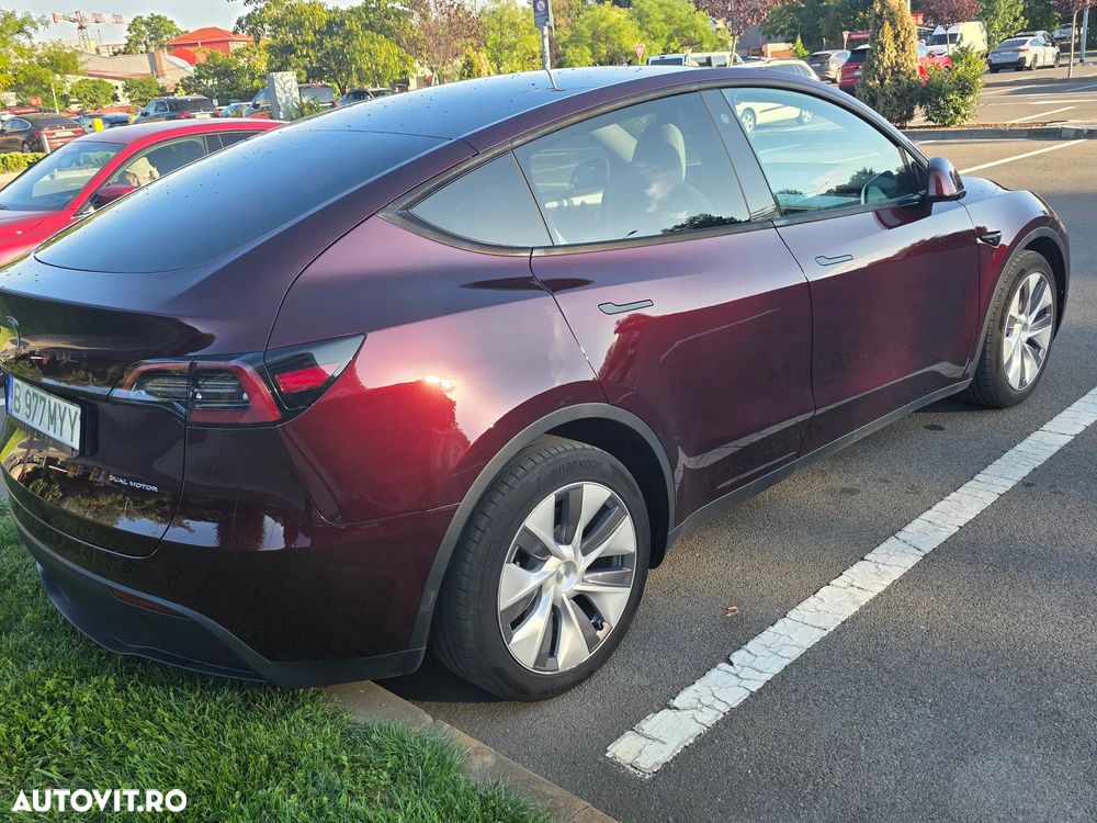 Tesla Model Y AWD Performance - 5