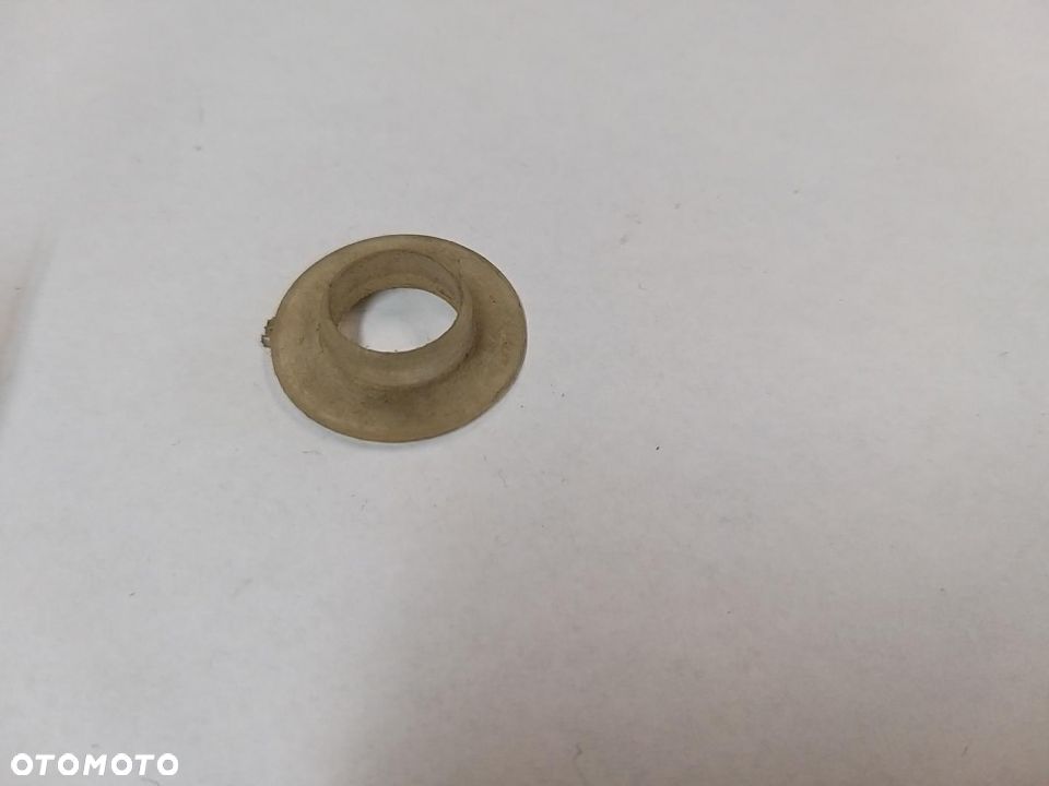 TULEJKA LEWARKA  PLASTIKOWA FSO - 1