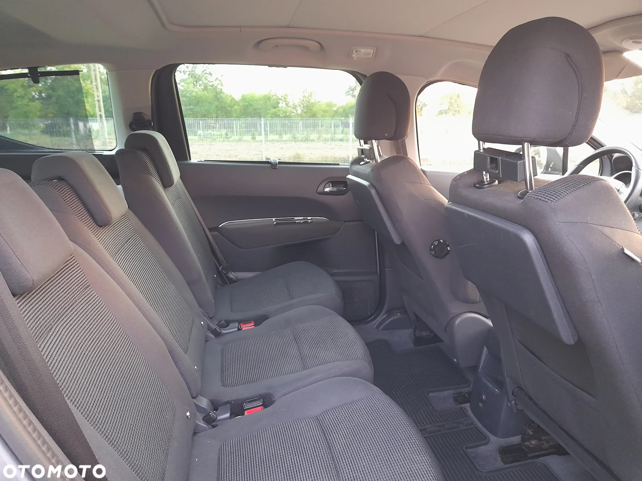 Peugeot 5008 THP 165 EAT6 Stop & Start Allure - 9