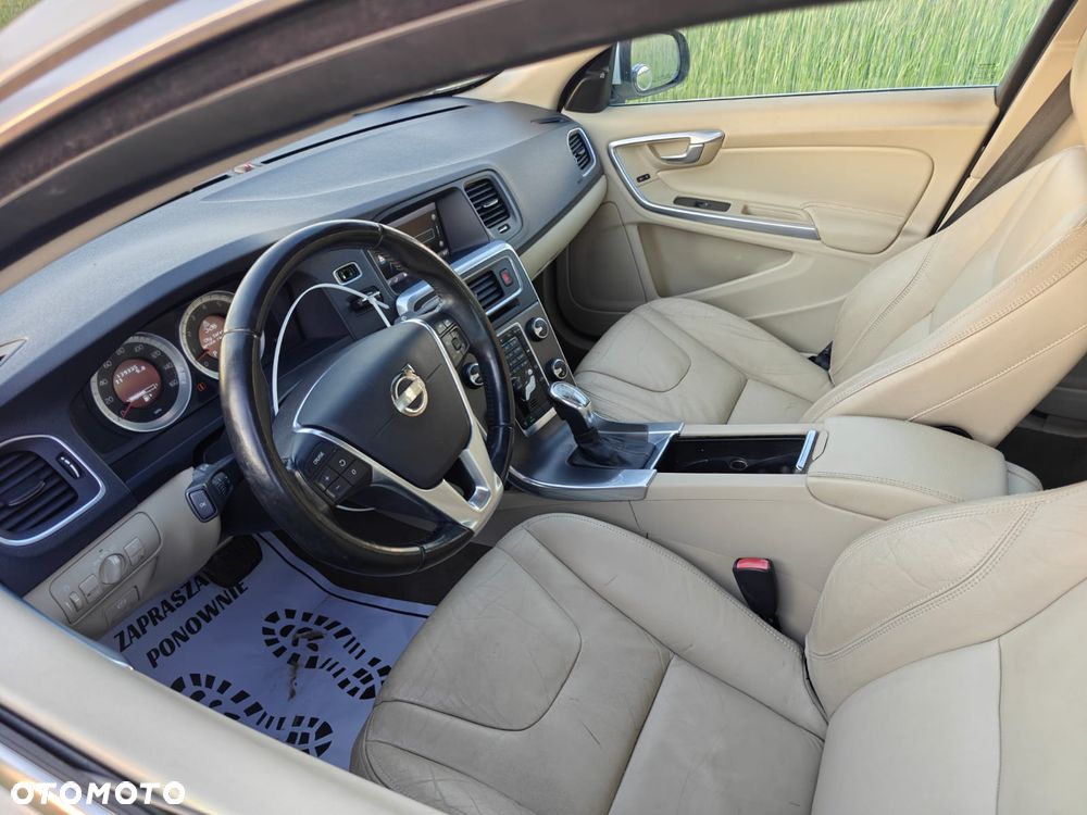 Volvo S60 T6 AWD R-Design - 2