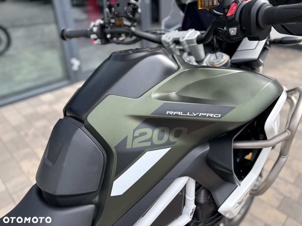 Triumph Tiger - 7
