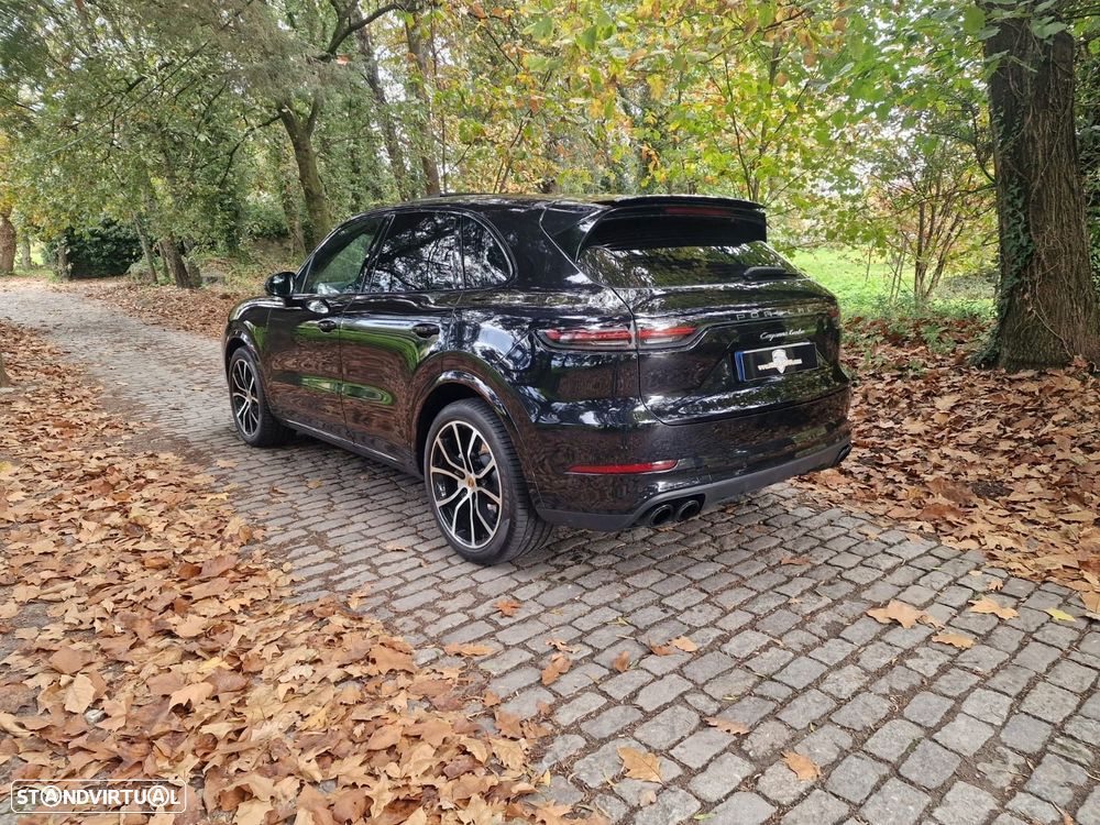 Porsche Cayenne Turbo - 60