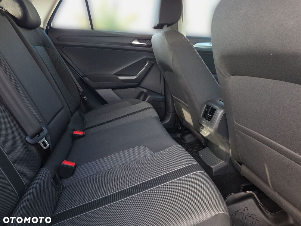 Volkswagen T-Roc - 10