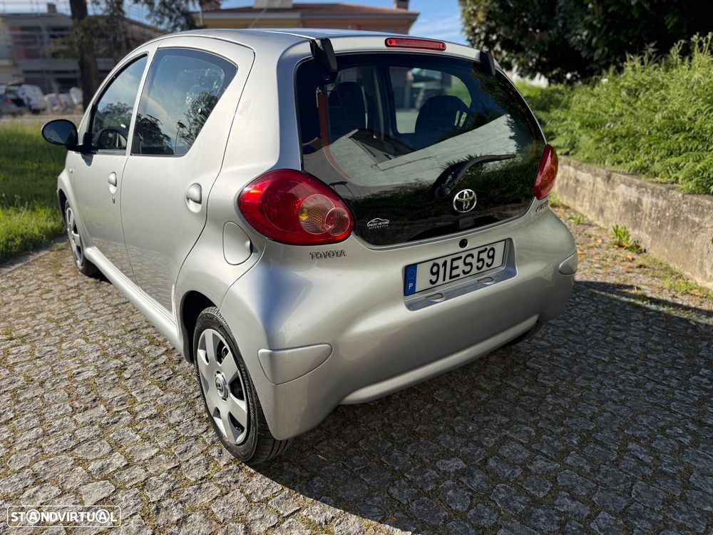 Toyota Aygo 1.0 + AC+VSC - 16