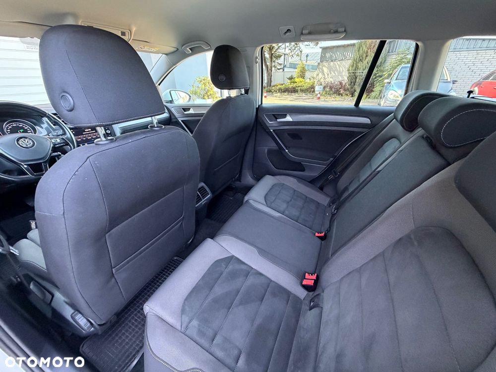 Volkswagen Golf 2.0 TDI SCR DSG Comfortline - 5