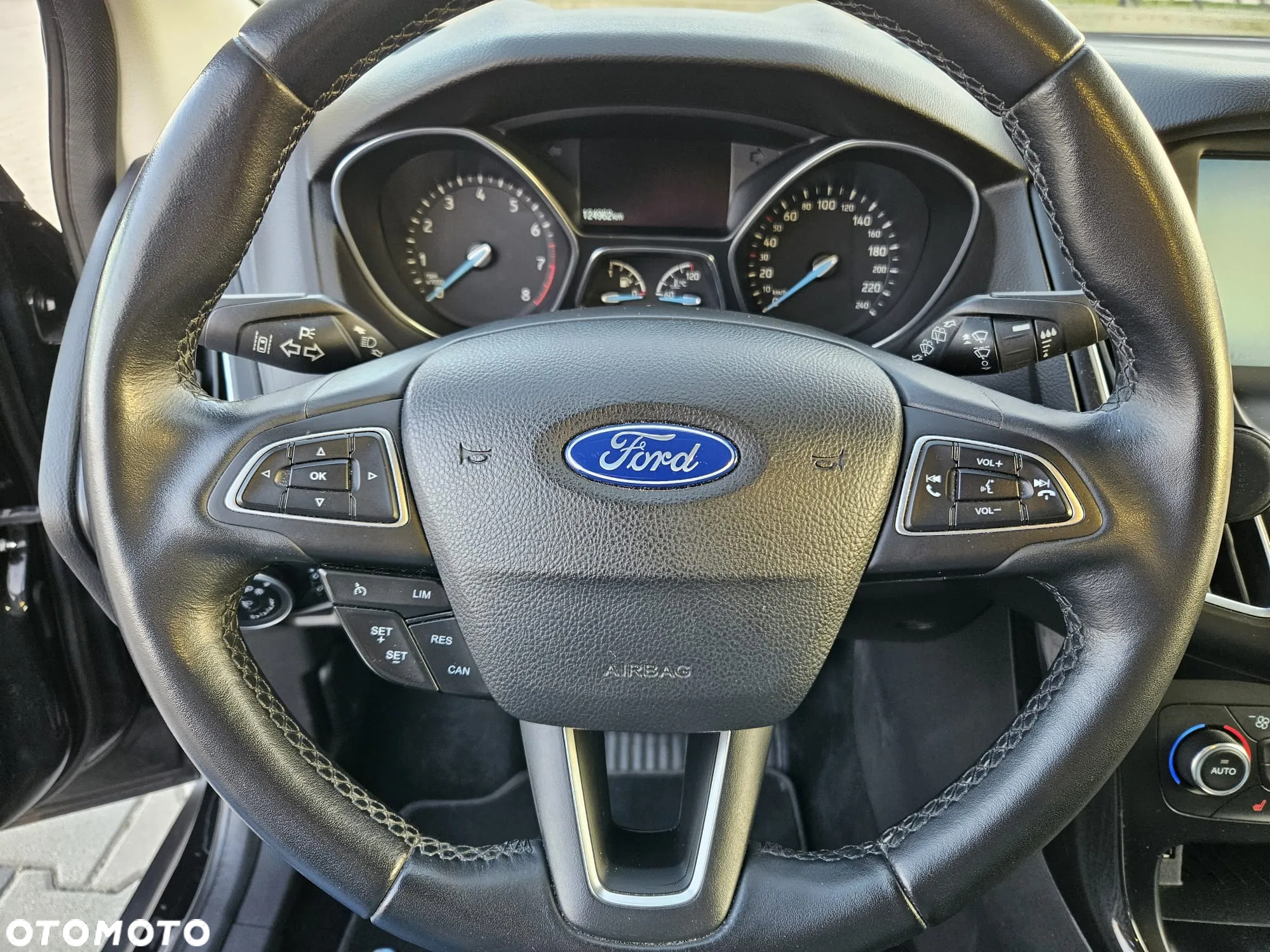 Ford Focus 1.5 EcoBoost Start-Stopp-System TITANIUM - 15