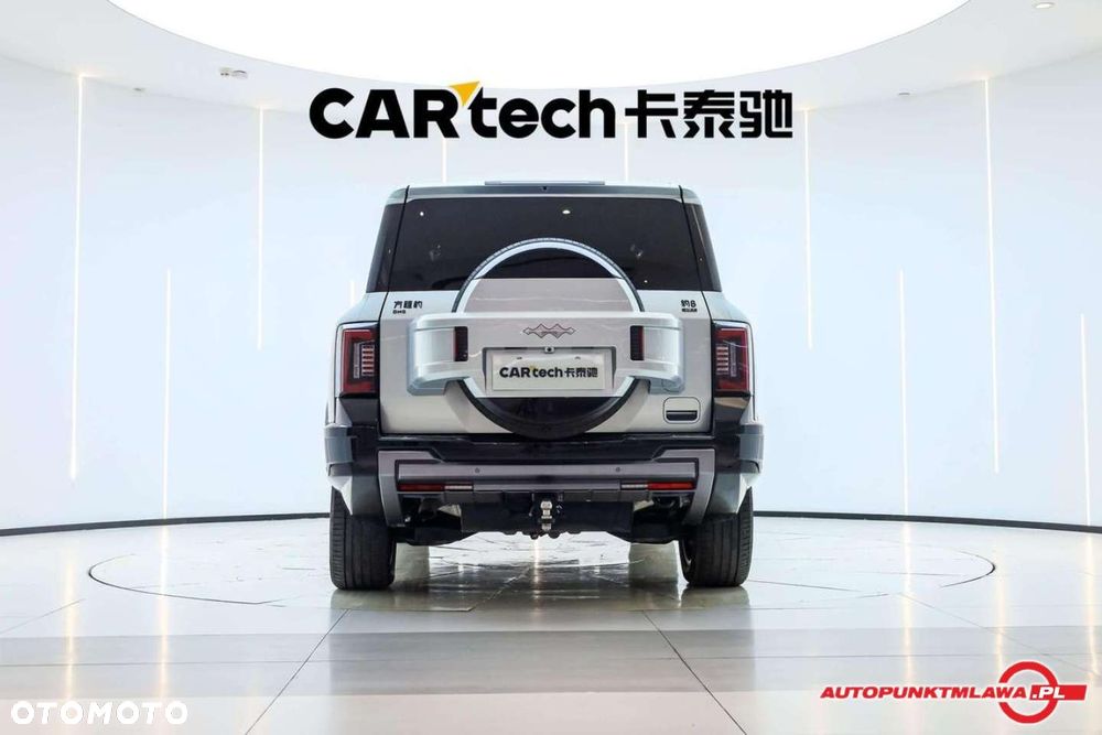 BYD Leopard 8 - 9