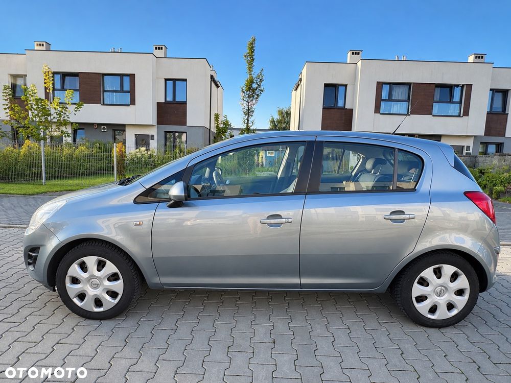 Opel Corsa 2013 photo 3