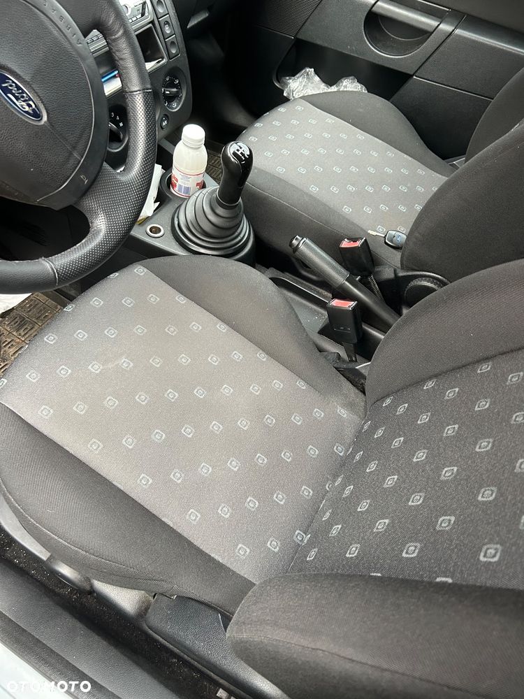 Ford Fiesta 1.3 Fun - 10