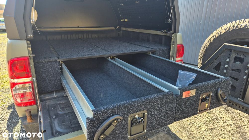 Toyota Hilux 2.5 D-4D SR5 - 12