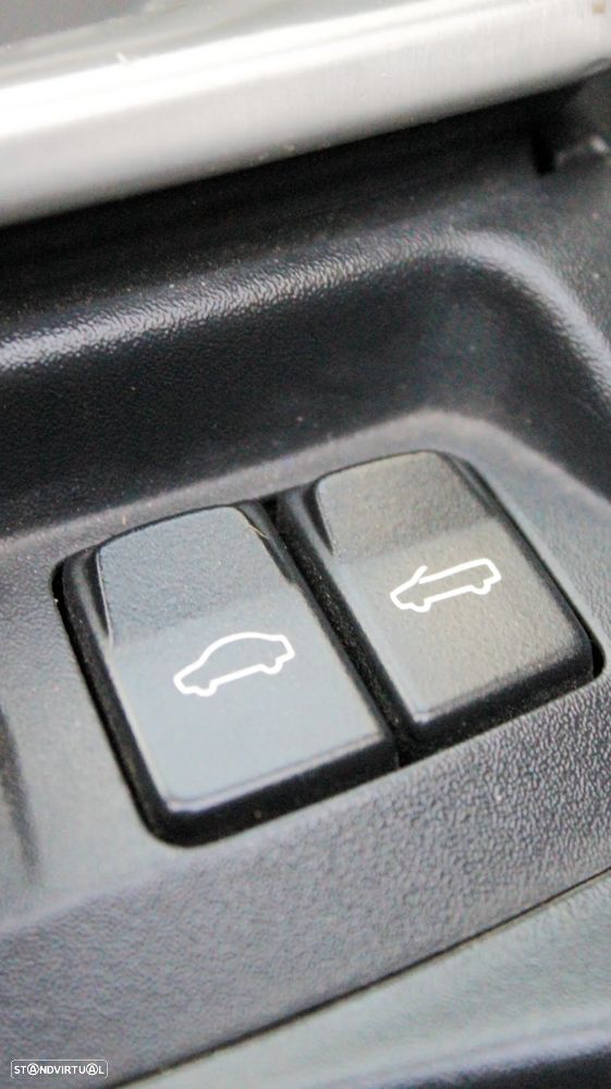 Volvo C70 2.4 D5 Summum Geartronic - 27