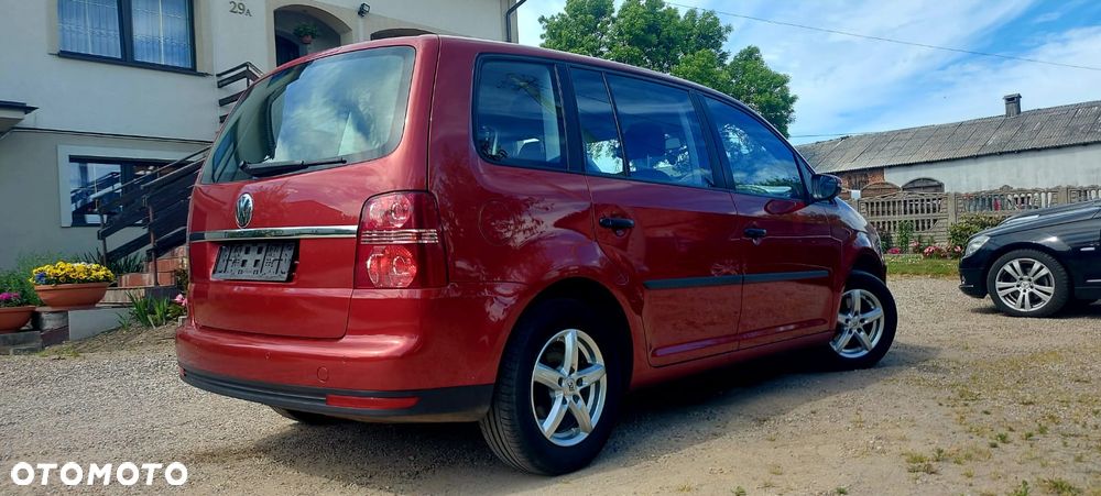 Volkswagen Touran 1.6 Conceptline - 9